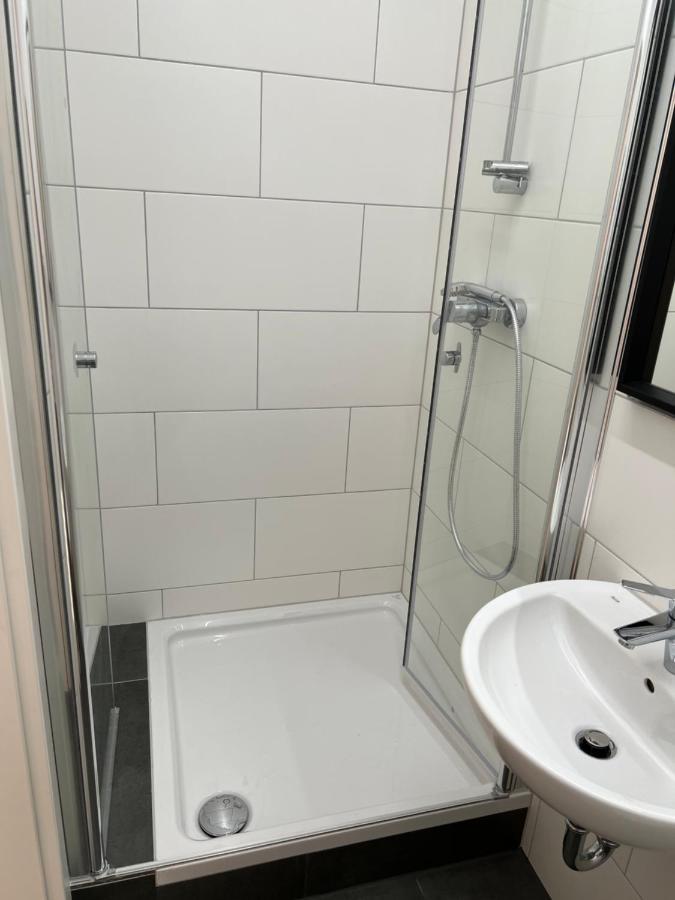 Olymp Wettenberg - Monteurzimmer Launsbach ภายนอก รูปภาพ